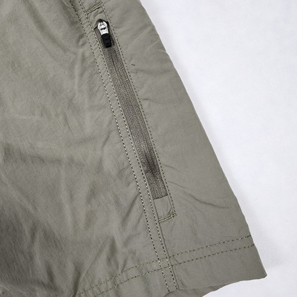 The American Outdoorsman | Nylon Hiking Shorts Water Repellent Elastic Waist XXL - Picture 3 of 9